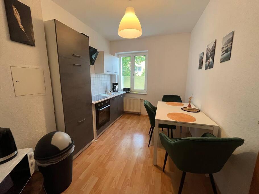 Blue Chili 22 - 2-raum-wohnung Im Stadtfeld Ost *